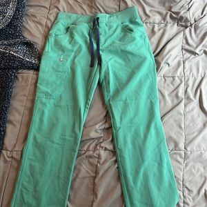 FIGS scrub pants - surgical green